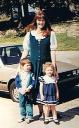 1991 Kids with Mom