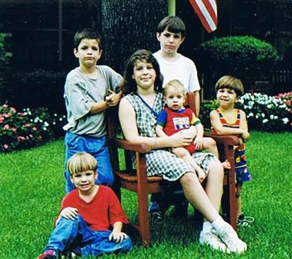 1998 - Kids in Yard