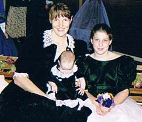 2000 - Mom and Girls at Tea