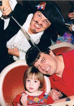 2002 Pirate at Dinner