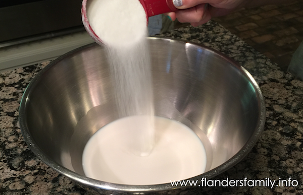 Super simple recipe for homemade cinnamon rolls from www.flandersfamily.info