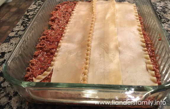 Easy 3-Cheese Lasagna with Meat Sauce