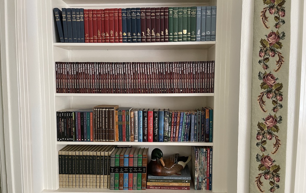  Bookshelves