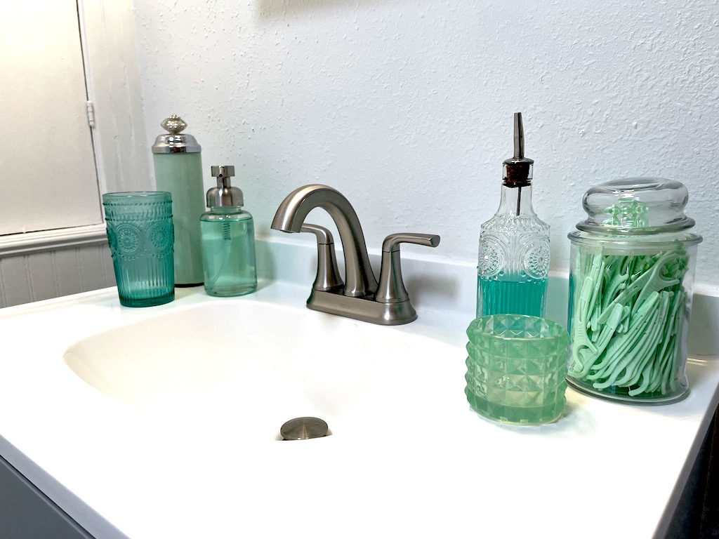 50 Ways to Organize - Mouthwash Dispenser